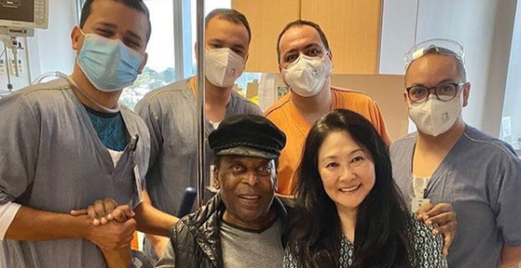 Pelé mag ziekenhuis verlaten na darmoperatie: 'Zo blij om weer thuis te zijn'