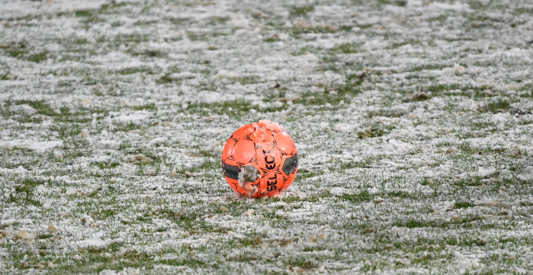 Koning winter arriveert in voetballand: 1B-topper uitgesteld, sneeuw in Charleroi