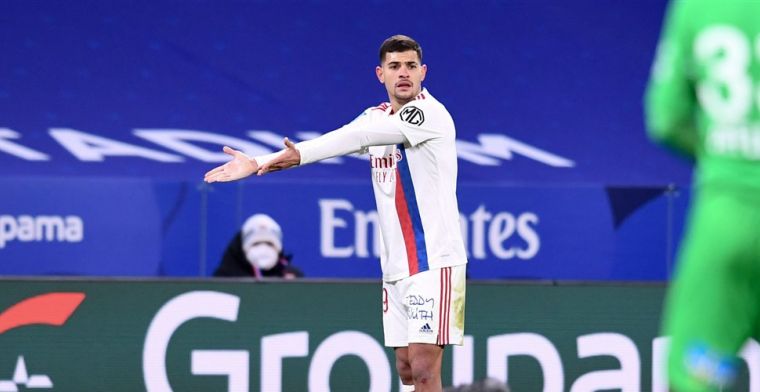 'Newcastle meldt zich bij het Lyon van Denayer met officieel bod van 40 miljoen'