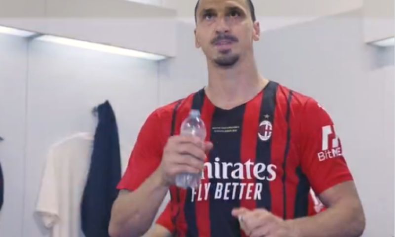 Saelemaekers en ploegmaats AC Milan feesten, dan neemt Zlatan het woord