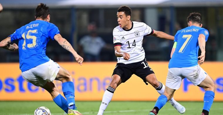 Duits talent maakt indruk tegen Italië: 'Wát een voetballer is dat'