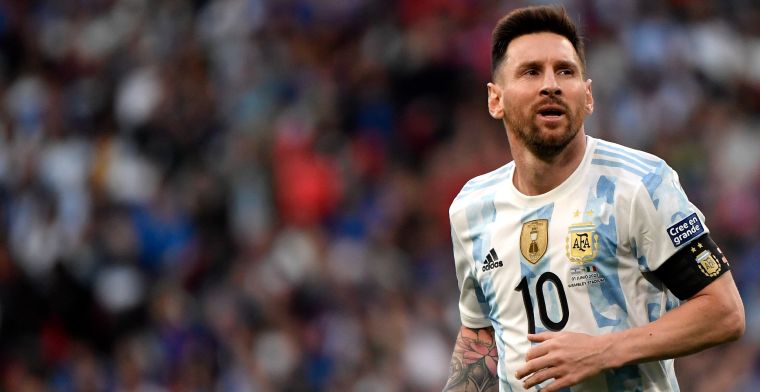 Weergaloze Messi schrijft historie met vijf (!) doelpunten bij Argentinië
