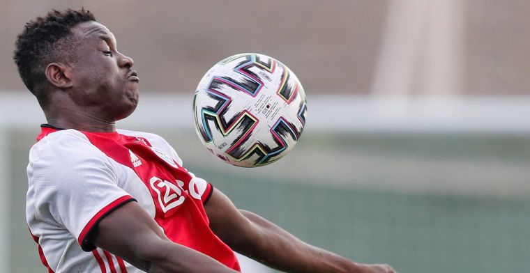 'Bandé (ex-KV Mechelen) mag opnieuw zijn kans gaan bij Ajax'                      