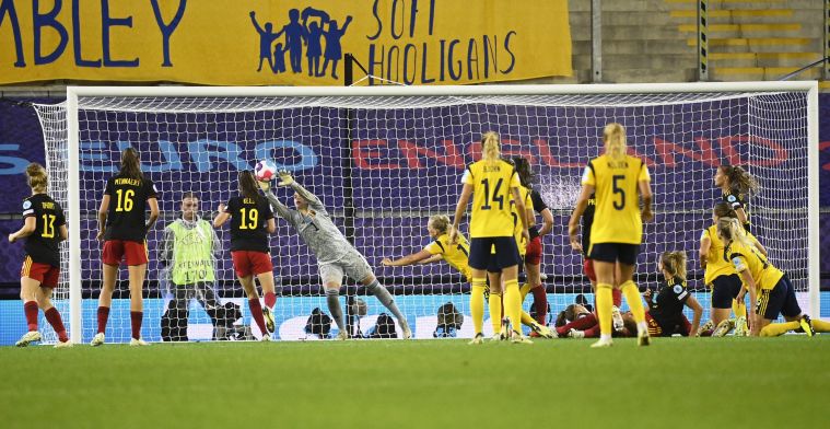 Koude douche voor Red Flames: Zweden scoort vlak voor affluiten enige goal