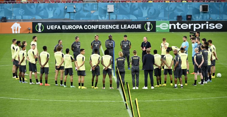 Anderlecht-spelers eren Michel Verschueren met minuut stilte: ‘Diepste respect’
