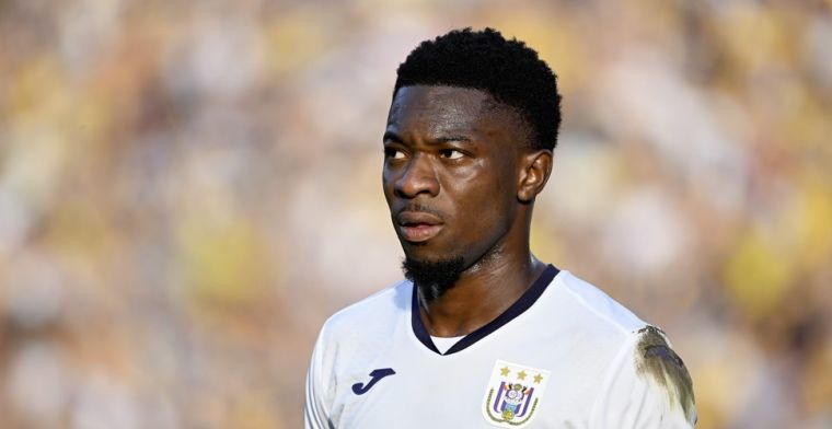 UPDATE: 'Geen transfer, wel verbeterd contract voor Amuzu bij Anderlecht'