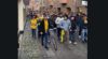 EUH? Supporter van Union loopt in Zweden rond met zijn fiets 