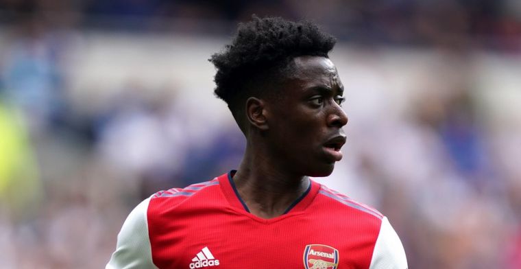 Engelse pers haalt Sambi Lokonga onderuit: 'Hij is geen concurrent bij Arsenal'