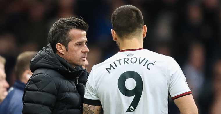 Mitrovic (ex-Anderlecht) krijgt acht wedstrijden schorsing na duwen van ref 