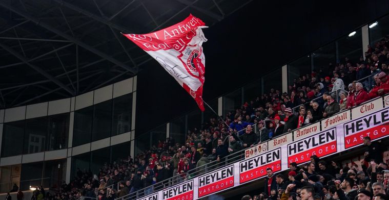 OFFICIEEL: Antwerp deelt eerste profcontract uit aan 18-jarige verdediger