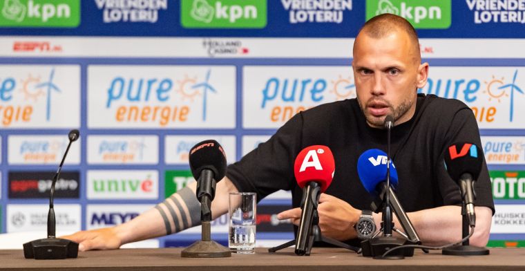 'Ajax gaat niet verder met trainer Heitinga, alleen nog niet aan Heitinga gemeld'