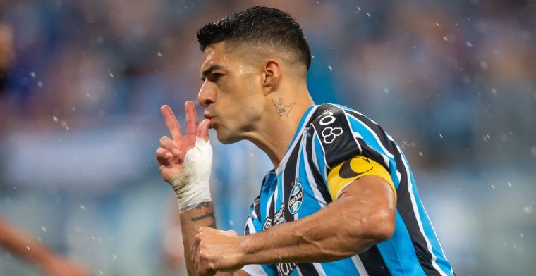 'Knieproblemen zorgen ervoor dat Suárez noodgedwongen moet stoppen'