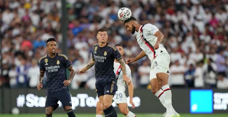 Real Madrid wint van AC Milan tijdens de Soccer Champions Tour