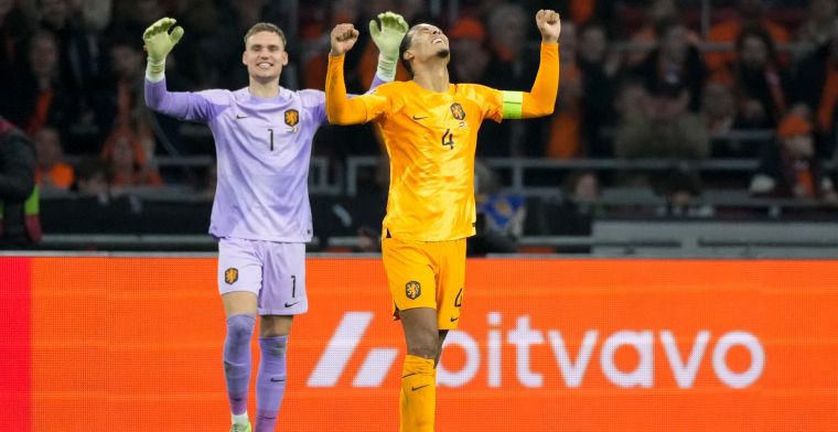 Apart verhaal uit Oranje-kleedkamer: 'Van Dijk verplichtte iedereen om te feesten'