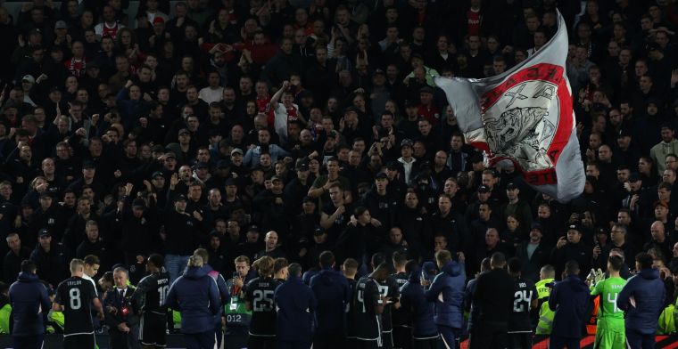 Opgepakte Ajax-fans in 'mensonterende' cel in Marseille: 'Er liepen ratten'