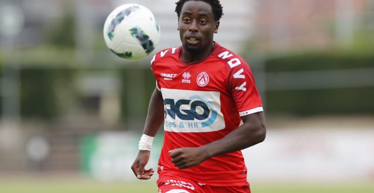 ‘Mbayo (ex-KAA Gent) verlaat KV Kortrijk en zoekt speelminuten in Nederland’