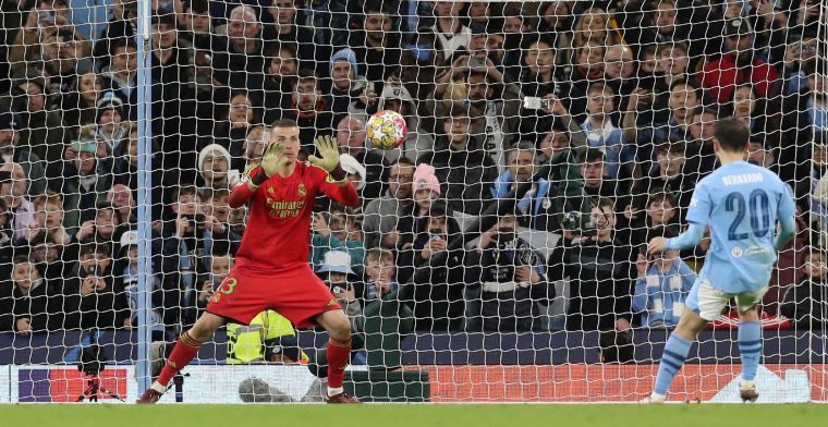 Kritiek op Manchester City-fans na gemiste penalty Silva: Het is een schande