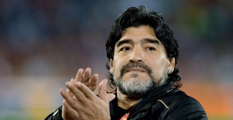 Bizar verhaal vanuit Argentinië: 'familie van Maradona wil lichaam laten opgraven'