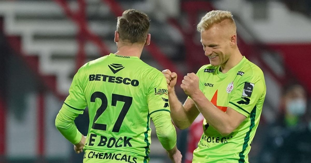 Deschacht gaat Kompany achterna, Anderlechticoon opent sportsbar in