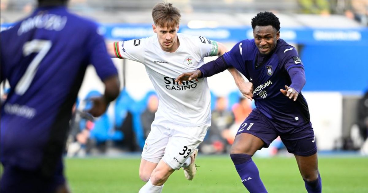 Opsteker voor Oud-Heverlee Leuven tegen Anderlecht, Maertens is